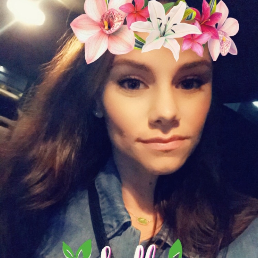 Meet your Posher, Nicole